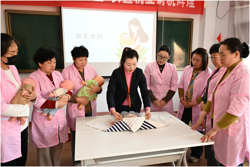 青岛家政服务钟点工_山东即墨:家政技能培训,为妇女就业添助力