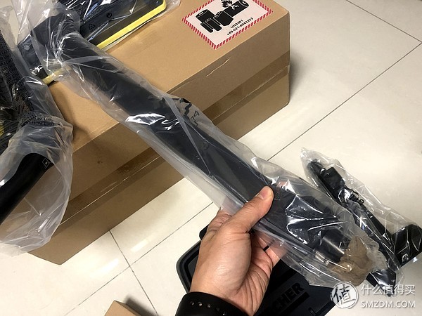 KARCHER卡赫无线吸尘器评测_凯驰驾驶式洗地机_家用洗地机对比